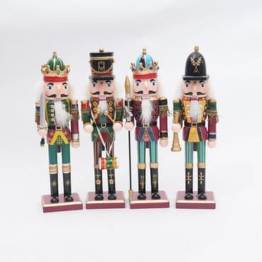 yeni il şənliyi bilet: Taxta “Nutcracker” fiqurları – klassik Yeni il dekoru - Material — 1