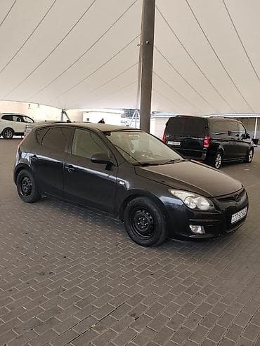 opel cd 30: Hyundai i30 hatchback, qara rəng, 5 qapı. Əsas xüsusiyyətlər: - — 3