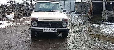 VAZ Lada Niva 4x4 off-road - Kuzov: 3 qapılı, ağ rəng - Tam
