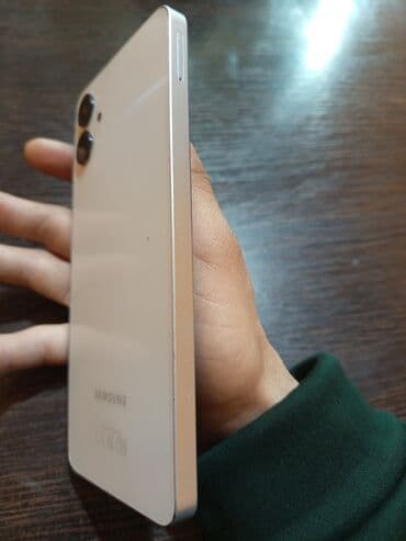 Samsung Galaxy A06, 128 GB, rəng - Ağ, İki sim kartlı