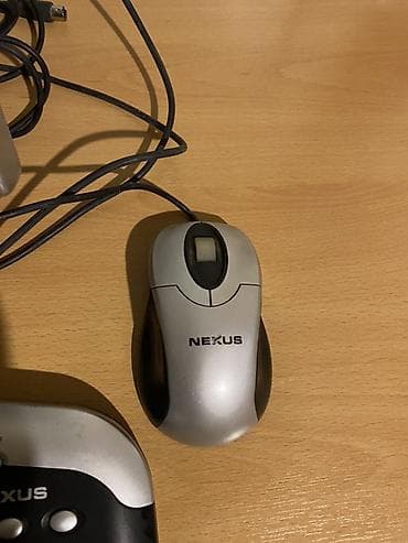 Kompüter, noutbuk və planşetlər: Satılır: 2 ədəd kompüter monitoru və 3 ədəd naqilli klaviatura dəsti — 7