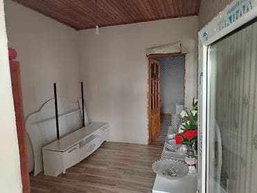 kiraye boş ev: 5 sotun içində 10 otaq 4 hamam sauzer 250 kvadirat həyətdə 50 kvadirat — 5