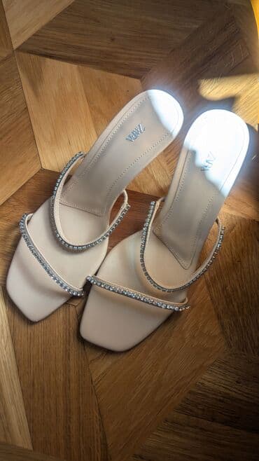 Sabo, Ölçü: 37, rəng - Bej, Yeni