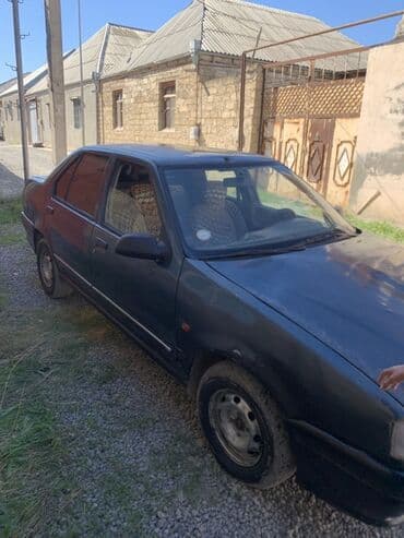 рено 19 запчасти б у: Renault 19 Europa sedan - Kuzov: 4 qapılı sedan, tünd yaşıl/qara — 2