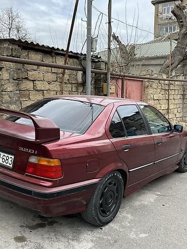 ford transit kreditle satisi: BMW 320: 2 l | 1991 il Sedan — 5