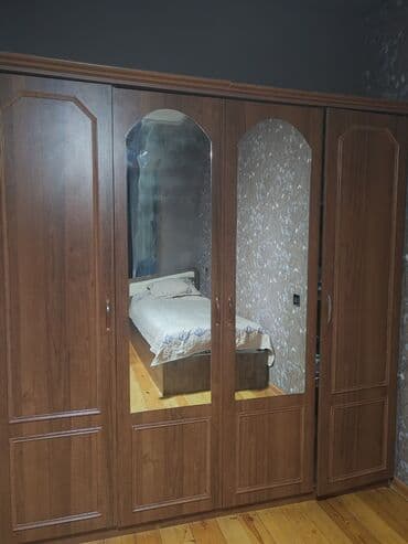 hamam şkafı: Qarderob, paltar dolabı — 1