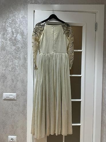 1 yaş: Təzədir, cəmi 1 dəfə geyinilib. Donun materialı çox keyfiyyətli və — 2