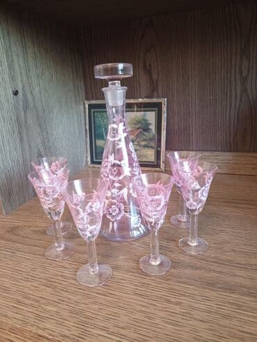 qədimi qab: Rəng - Çəhrayı, Şüşə, 6, Çexiya — 4