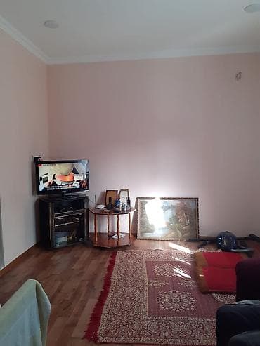 nzs qesebesinde 3 otaqli ev type 1: Bakı, Suraxanı, 3 otaqlı, Köhnə tikili, m. Qara Qarayev, 100 kv. m — 2