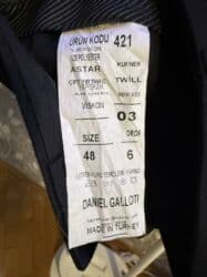 milli ordu forma: Ölçüsü - 48/6. Rəng - Qara (qırmız cızıqları ilə). Tam dəst - Pencək — 5