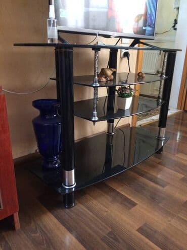 İşlənmiş, Düz TV altlığı, Polkalı, Şüşəli — 2