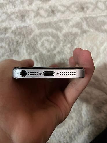 ipona: IPhone SE, 32 GB, Space Gray — 2