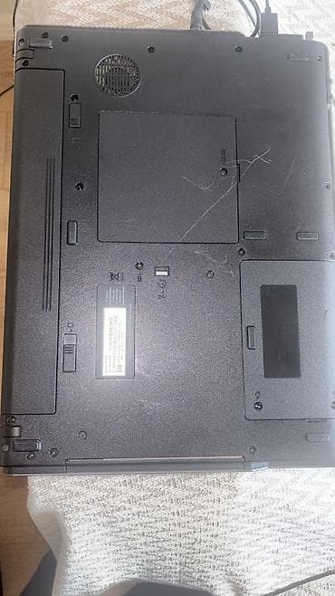 HP Compaq noutbuku Xüsusiyyətlər: - Ekran: 15.6" (parlaq panel) -