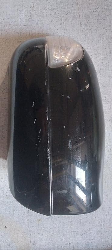 Sağ, Mercedes-Benz 210, 2001 il, Almaniya, Ünvandan götürmə