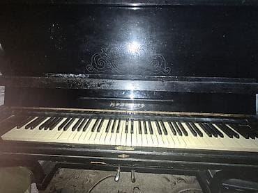 Upright piano – “Belarus” markası - Korpus: qara rəngli klassik — 2