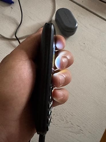 Fmobile T9 düyməli mobil telefon. 2 sim kartlıdır kamerası var. Yeni — 3