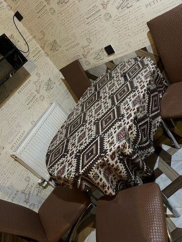 Mətbəx üçün, Açılmayan, Oval masa, 4 stul