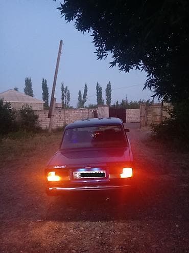 LADA 2107, klassik sedan - Ban növü: sedan, 4 qapı - Rəng: tünd mavi