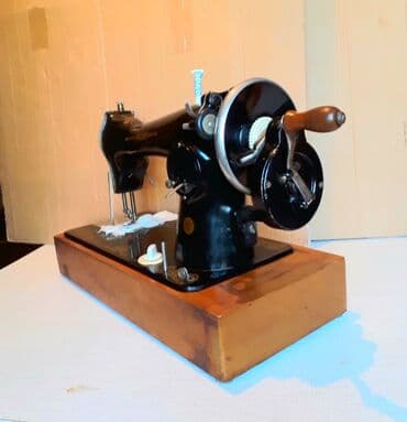 dikiş: Əl tikiş maşını satılır.Az işləmiş.Yaxşı vəziyatdədir.Çamadanda,xırda — 5