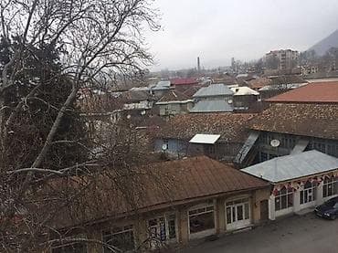 sumqayit menzil satisi: Şəki, 3 otaqlı, Köhnə tikili, 70 kv. m — 2