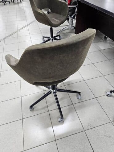 albali murebbesi: İşlənmiş, Təkərli, Vеlur parça — 4