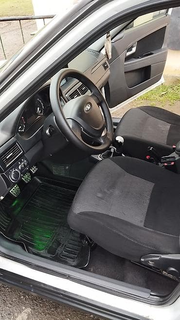 priora stop: VAZ (LADA) Priora: 1.6 l | 2017 il 143000 km Sedan — 8