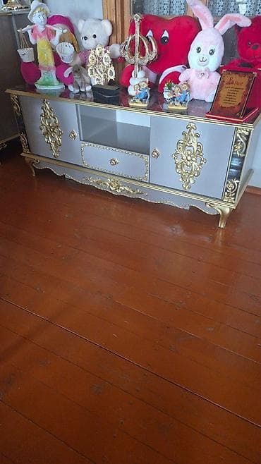 Düz TV altlığı, Polkalı