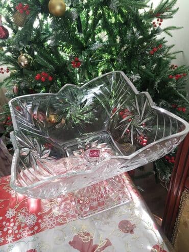 Meyvə qabları: Meyvəqabı/ vaza İstifadə edilməyib. Şəkildə görüldüyü kimi iridir — 3