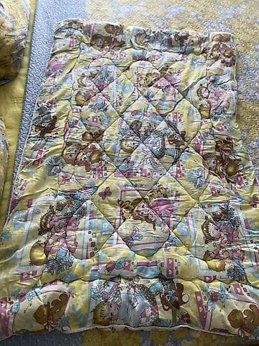 doona ikinci el: Uşaq yorğanları, yaxşı vəziyyətdə. Ölçülər 145*95. İkisi birlikdə 20 — 3