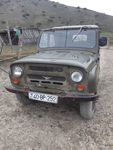 işlənmiş akkumulyator: UAZ off-road avtomobili Xüsusiyyətlər: - Tam ötürücülü (4x4) — 3
