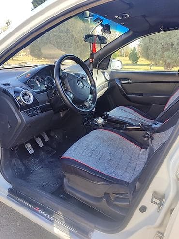 maşın şəkilləri çəkmək: Chevrolet Aveo: 1.5 l | 2017 il 20000 km Sedan — 7