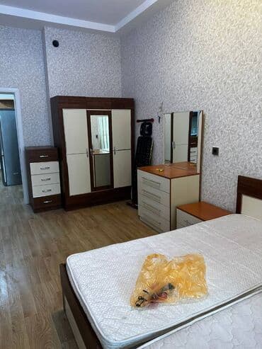 4 otaqlı ev: 28 may metrosuna yaxin şərq bazarina yaxin 16 mertebeli binanın 4-cu — 3