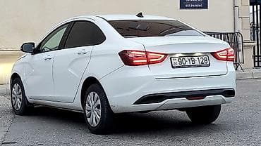 prius fara: LADA Vesta sedan, ağ rəng, 4 qapı, arxa LED işıqlar və qara xrom — 7