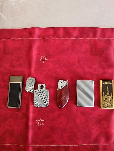 Искусство и коллекционирование: Kolleksiya üçün çaxmaqdaşları və masaüstü alışqanlar dəsti Təsvir: - — 2