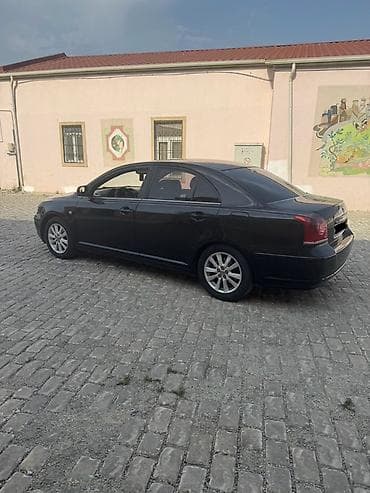 plus toyota: Toyota Avensis: 2 l | 2005 il Sedan — 5