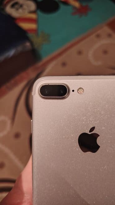 xacmaz iphone: IPhone 7 Plus, 32 GB, Gümüşü, Barmaq izi — 4