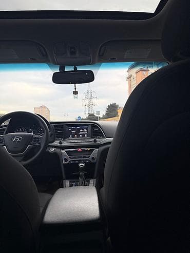 e 280: Hyundai Elantra: 2 l | 2018 il Sedan — 6