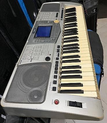 Sintezator, Yamaha — 1