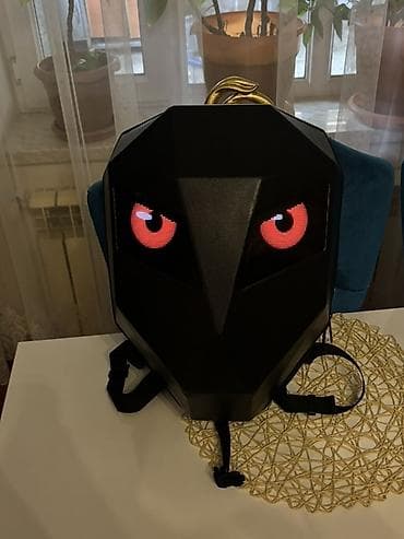 robot əlcək: LED ekranlı sərt qabıqlı “robot üzü” bel çantası - Ön hissədə iki — 2