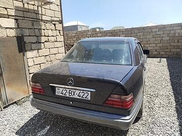 arxa şuşə: Mercedes-Benz W124: 2.2 l | 1994 il Sedan — 8