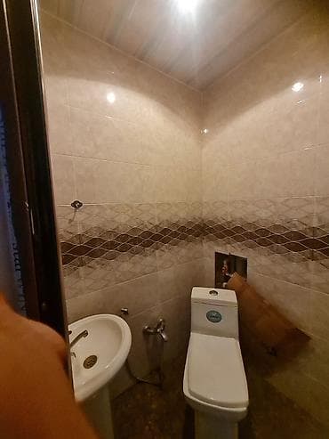 navastroykada satilan evler: Gəncə şəhərində tekstilnidə Ağ Çiçəyim yaxınlığında yeni tikili 15 — 7