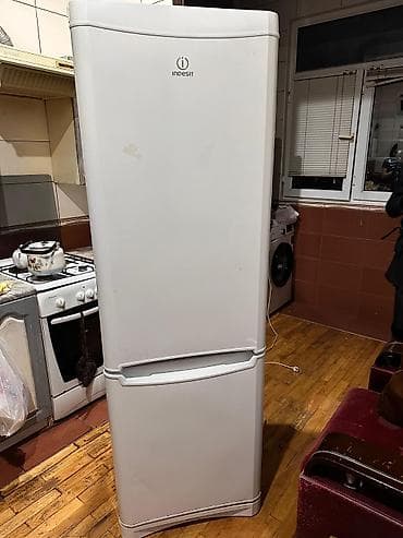 souducu: İşlənmiş 2 qapılı Indesit Soyuducu Satılır, rəng - Ağ — 1