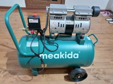 50 litirlik. Kampressor tam sessiz isleyir.teze karopkada