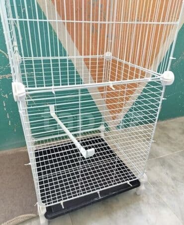 Yemlər: Quş qəfəsi – geniş və funksional model Ölçülər: - Hündürlük: 78 sm — 2