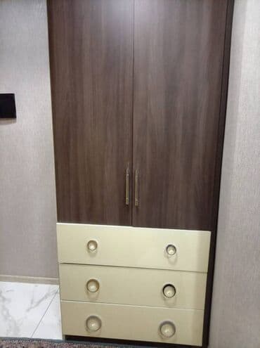 Qida məhsulları: Mebel dəsti - Chester üslublu salon dəsti: 1 ədəd üçlü divan və 2 — 3