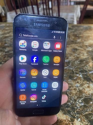 apple iphone 7 plus: Samsung Galaxy A3 2017, 16 GB, rəng - Qara, Barmaq izi — 1
