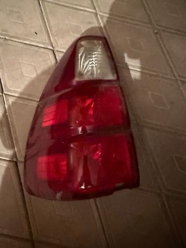 teker 18 type 0: Prado arxa stoplar sag teref ideal veziyettedi sol teref de — 2