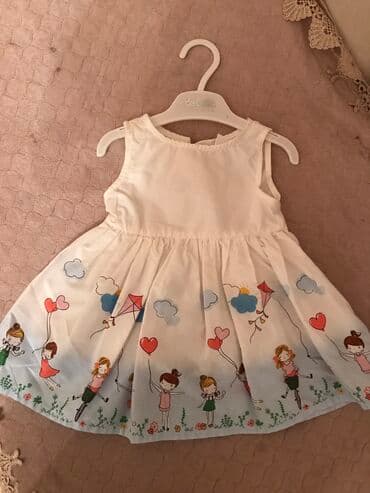 Lcwaikikiden 15azn alinib. 1defe meclise geyilib, yuyulub utulenib