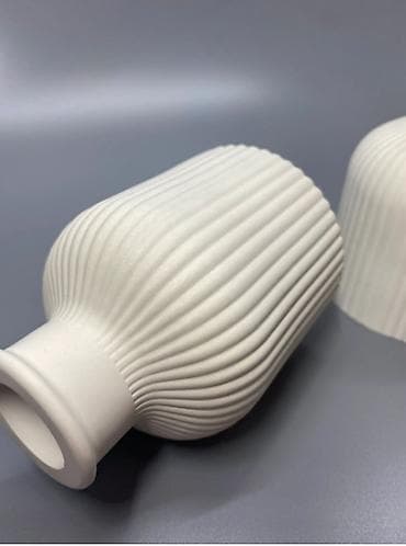 boynu gulu: Bir vaza — 6