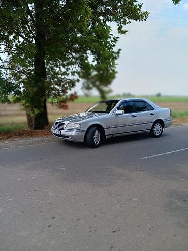 volkswagen passat 1: Mercedes-Benz C-Class: 2 л | 1995 г. Седан — 1
